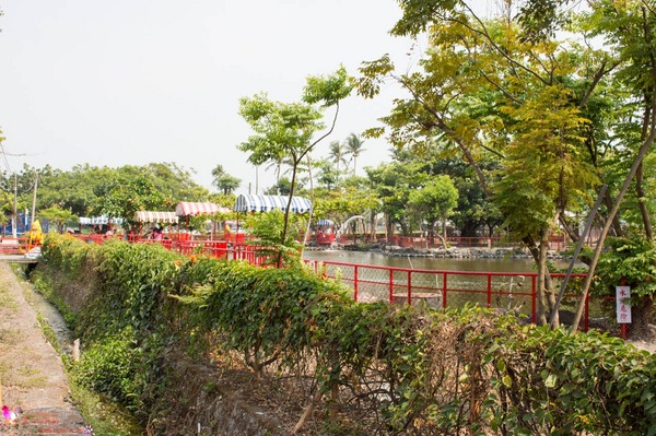 南州糖廠:屏東︱台糖南州觀光糖廠 100元玩一整天的充氣滑梯,冷門景點不用人擠人! 南州糖廠:屏東︱台糖南州觀光糖廠 100元玩一整天的充氣滑梯,冷門景點不用人擠人!