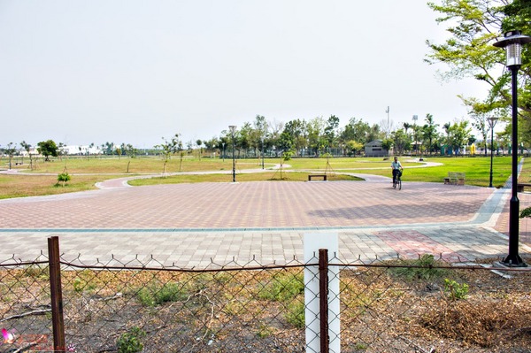 南州糖廠:屏東︱台糖南州觀光糖廠 100元玩一整天的充氣滑梯,冷門景點不用人擠人! 南州糖廠:屏東︱台糖南州觀光糖廠 100元玩一整天的充氣滑梯,冷門景點不用人擠人!