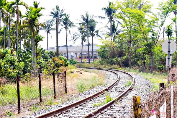 南州糖廠:屏東︱台糖南州觀光糖廠 100元玩一整天的充氣滑梯,冷門景點不用人擠人! 南州糖廠:屏東︱台糖南州觀光糖廠 100元玩一整天的充氣滑梯,冷門景點不用人擠人!