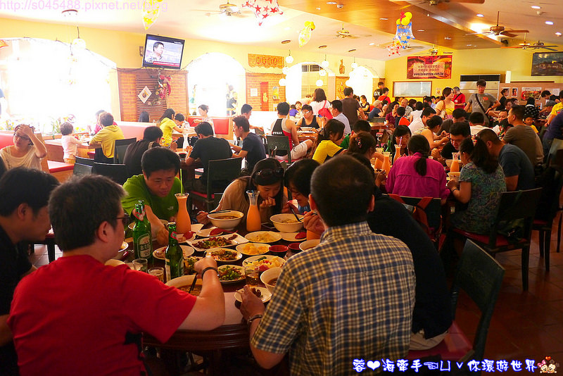 【屏東▍親子餐廳】台灣牛四學士姊妹牛肉麵♥來墾丁都會經過,肚子餓不訪來一碗牛肉麵吧!!