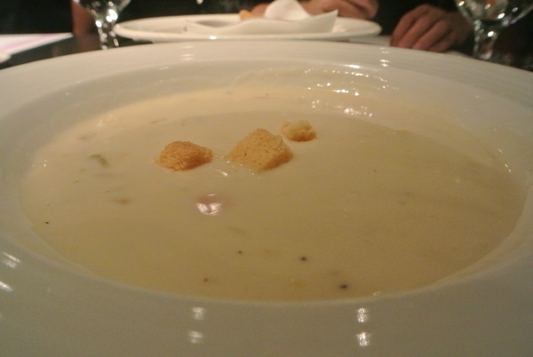 La gondola宮都拉義式主題餐廳:氣氛佳~口味佳~服務也不賴~好吃高級義大利麵~ La gondola宮都拉義式主題餐廳:氣氛佳~口味佳~服務也不賴~好吃高級義大利麵~