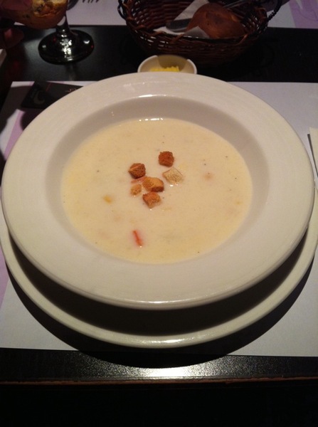 La gondola宮都拉義式主題餐廳:氣氛佳~口味佳~服務也不賴~好吃高級義大利麵~ La gondola宮都拉義式主題餐廳:氣氛佳~口味佳~服務也不賴~好吃高級義大利麵~