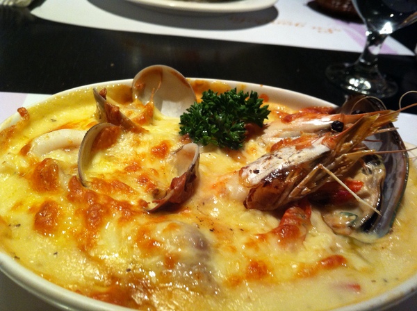 La gondola宮都拉義式主題餐廳:氣氛佳~口味佳~服務也不賴~好吃高級義大利麵~ La gondola宮都拉義式主題餐廳:氣氛佳~口味佳~服務也不賴~好吃高級義大利麵~