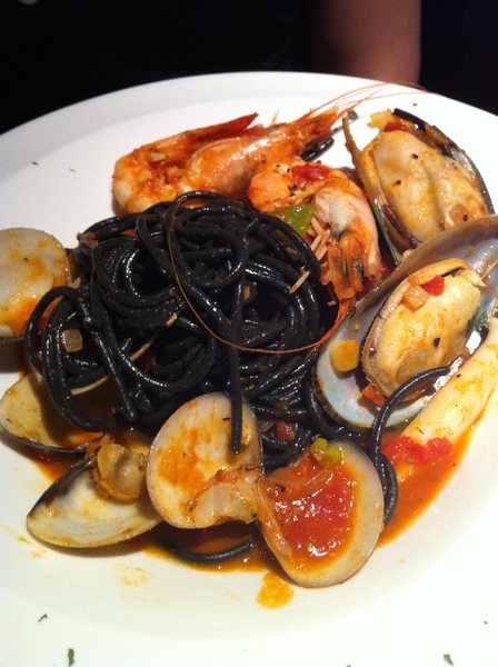 La gondola宮都拉義式主題餐廳:氣氛佳~口味佳~服務也不賴~好吃高級義大利麵~ La gondola宮都拉義式主題餐廳:氣氛佳~口味佳~服務也不賴~好吃高級義大利麵~