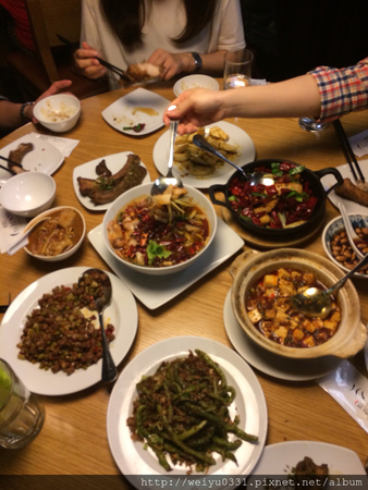 超開胃！東區Bistro 98辣味美食、捷運忠孝復興人氣料理－《開飯川食堂》