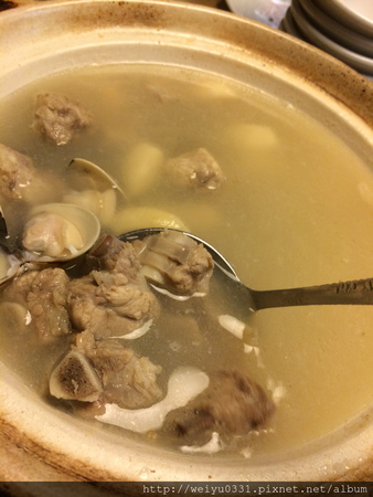 超開胃！東區Bistro 98辣味美食、捷運忠孝復興人氣料理－《開飯川食堂》