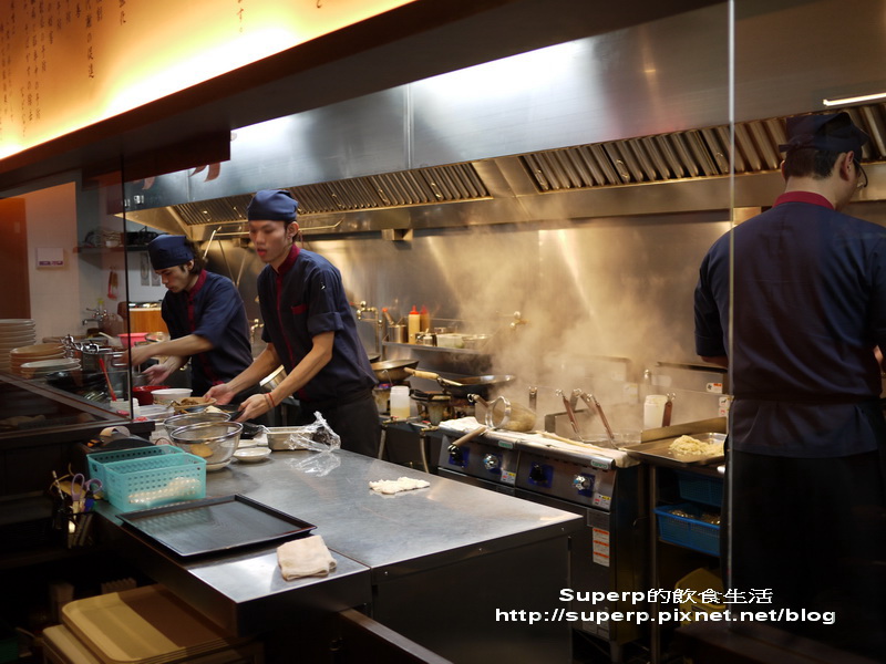 [餐廳食記]台北的旺味麵場之帶勁兒厚片叉燒