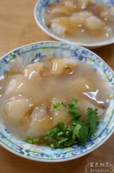 南投埔里阿菊肉圓！肉圓二吃圓配獨門辣醬，筍丁內餡超滿足。