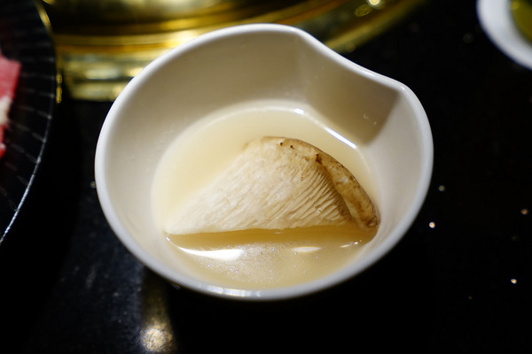 塩選輕塩風燒肉(公益店)：塩選輕塩風燒肉-公益店-禪境中優雅享受燒肉的極緻精神