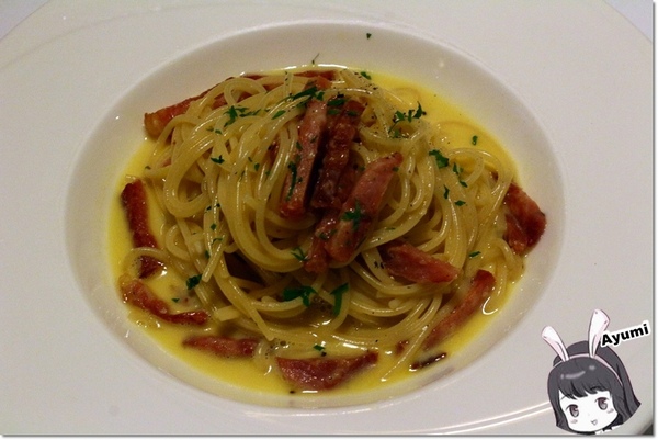 SPEZIA斯佩齊亞義大利餐廳：[食記]►新北永和區◄SPEZiA斯佩齊亞義大利餐廳-環境優雅又舒適，情侶約會以及全家聚餐均很適合～