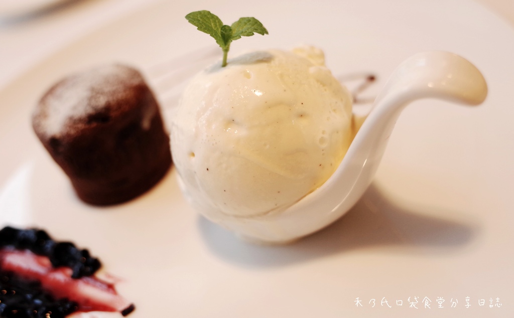 18-01-11-07-25-57-160_deco.jpg 18-01-11-07-25-57-160_deco.jpg