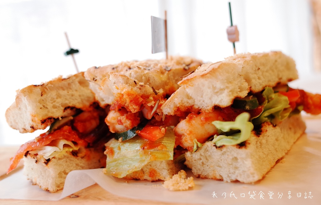 18-01-11-21-09-10-242_deco.jpg 18-01-11-21-09-10-242_deco.jpg