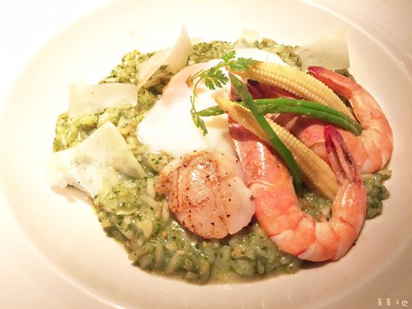 没关系,菜菜子边喝coto de hayas边吃牛肉也很搭, 人家说吃红肉配红酒