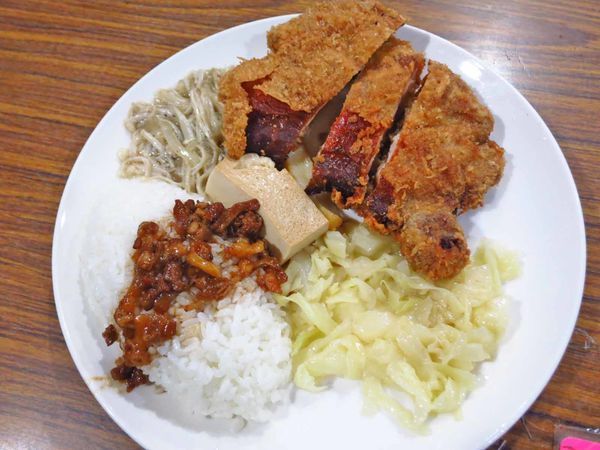 【台北美食】食來運轉-高CP值,魯肉飯免費無限量吃到飽