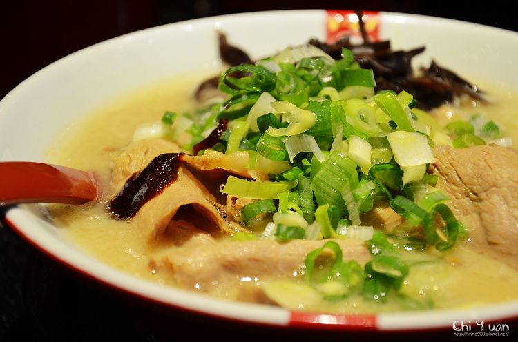 [台北]西門町豚骨拉麵ラメン凪Nagi。眾王搭選，濃醇豚味
