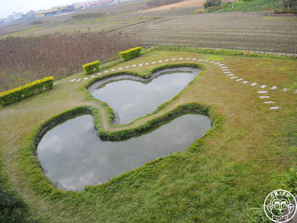 雙心池塘：作伙來企投【彰化大村･雙心池塘】彰化熱門打卡景點