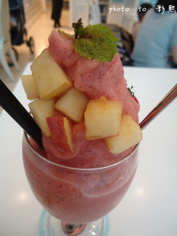 Dazzling Cafe Sky(4店)：【台中。西屯】 Dazzling Cafe Sky~新品：酥脆熔岩吐司、當日壽星免費招待經典蜜糖吐司