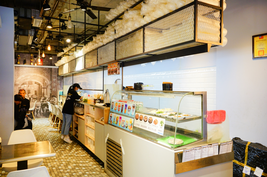 美食｜台北 神仙牛肉麵 美味讓人成仙的川味牛肉麵、清燉牛肉麵 (近南京復興站)