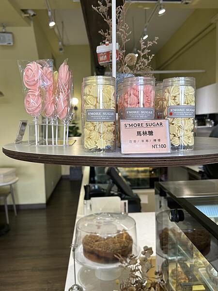 高雄法式甜點推薦！ S'more Sugar北歐風法式甜點店，芒果甜點季節必訪。