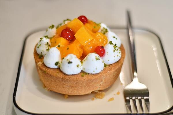 高雄法式甜點推薦！ S'more Sugar北歐風法式甜點店，芒果甜點季節必訪。