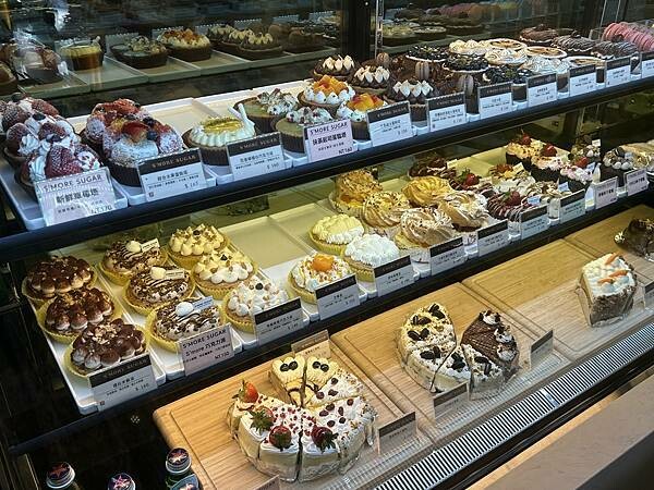 高雄法式甜點推薦！ S'more Sugar北歐風法式甜點店，芒果甜點季節必訪。