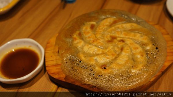 DSC00990~1.jpg DSC00990~1.jpg