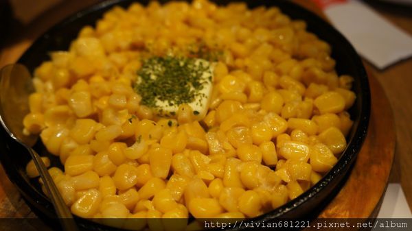 DSC00988~1.jpg DSC00988~1.jpg