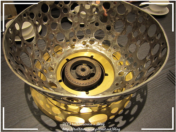 『呷』「捷運士林站」☆ 寬巷子 ☆ 色香味俱全的麻辣火鍋