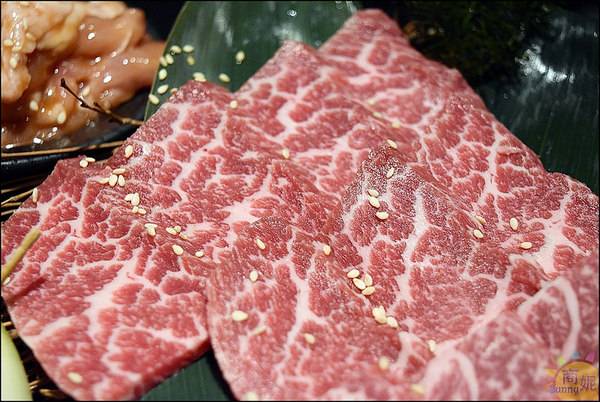 一頭牛日式燒肉.清酒(崇德店)：台中北屯超澎湃和牛燒肉套餐。一頭牛日式燒肉清酒崇德店。就是要大口吃肉才豪邁!@sunny吃喝遊樂