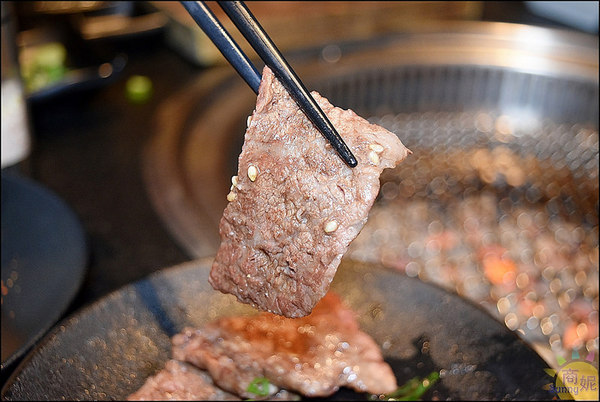 一頭牛日式燒肉.清酒(崇德店)：台中北屯超澎湃和牛燒肉套餐。一頭牛日式燒肉清酒崇德店。就是要大口吃肉才豪邁!@sunny吃喝遊樂