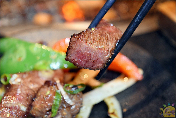 一頭牛日式燒肉.清酒(崇德店)：台中北屯超澎湃和牛燒肉套餐。一頭牛日式燒肉清酒崇德店。就是要大口吃肉才豪邁!@sunny吃喝遊樂