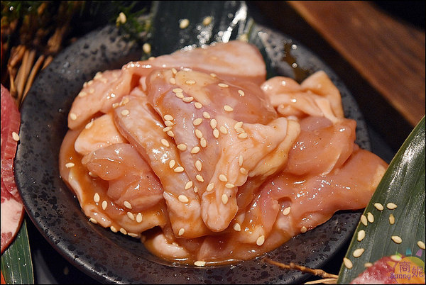 一頭牛日式燒肉.清酒(崇德店)：台中北屯超澎湃和牛燒肉套餐。一頭牛日式燒肉清酒崇德店。就是要大口吃肉才豪邁!@sunny吃喝遊樂