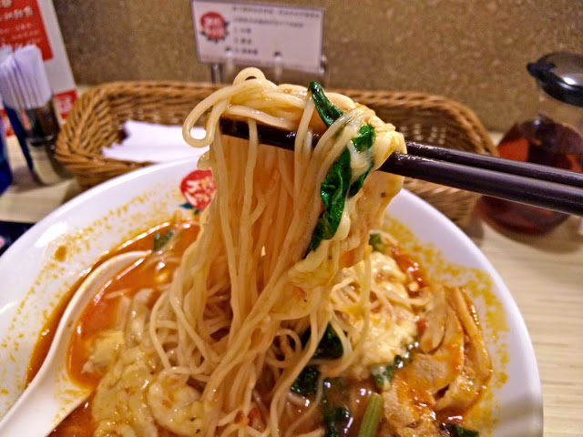 【台北】初品嚐~太陽蕃茄拉麵/太陽のトマト麺 (站前店)