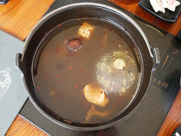 八豆食府壽喜燒專門店(公益店):八豆食府-台中公益路壽喜燒吃到飽 中午用餐是小資族的省錢之道 所有食材認你挑選 就是要飽到走不動才甘心離開