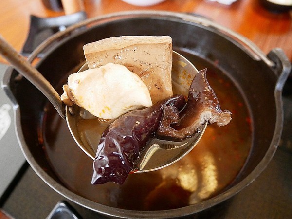 八豆食府壽喜燒專門店(公益店):八豆食府-台中公益路壽喜燒吃到飽 中午用餐是小資族的省錢之道 所有食材認你挑選 就是要飽到走不動才甘心離開