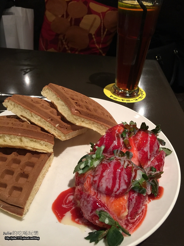 台北東區●下午茶●咖啡弄(草莓鬆餅)