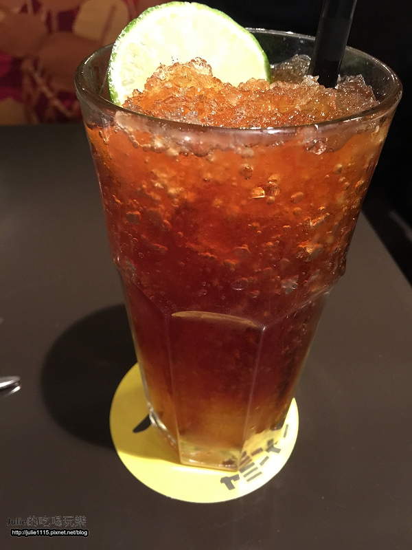 台北東區●下午茶●咖啡弄(草莓鬆餅)