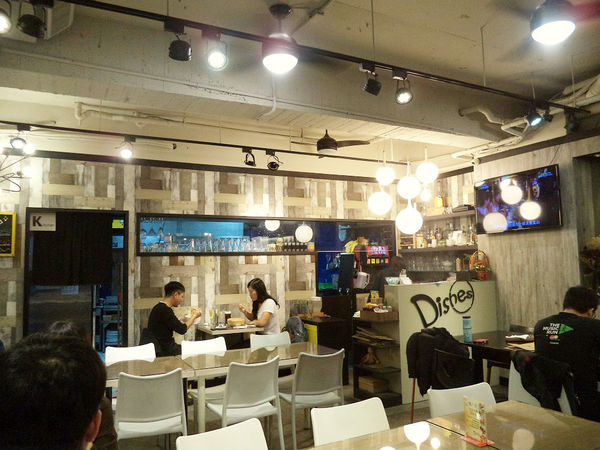 新埔捷運站板橋美式餐廳-Dishes好盤美味廚房!!漢堡、義大利麵燉飯平價又實在