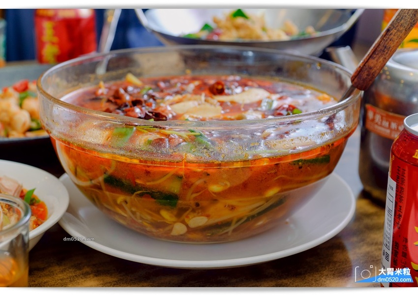 紅紅辣辣一吃上癮！板橋車站人氣川菜推薦,紅辣椒川菜館,道地川味熱炒,麻香下飯,每人15元白飯無限續！板橋中式料理推薦,板橋川菜料理推薦, - 大胃米粒 DAVID & MILLY