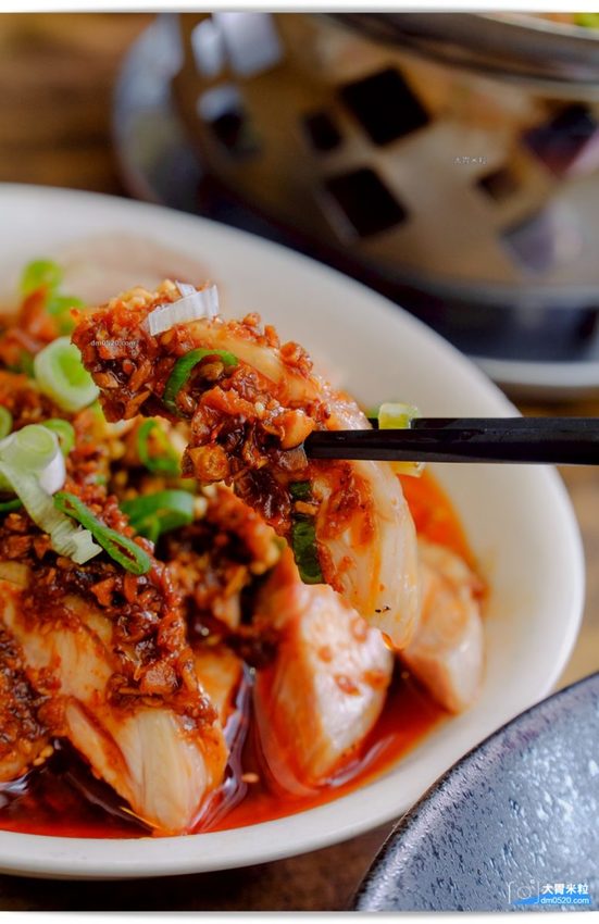 紅紅辣辣一吃上癮！板橋車站人氣川菜推薦,紅辣椒川菜館,道地川味熱炒,麻香下飯,每人15元白飯無限續！板橋中式料理推薦,板橋川菜料理推薦, - 大胃米粒 DAVID & MILLY