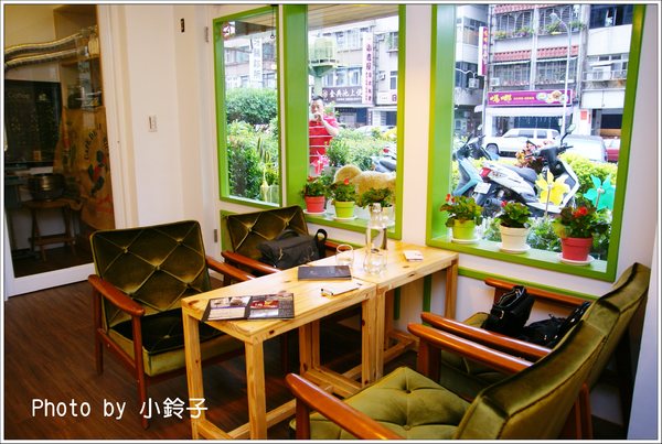 綠野仙蹤Wonderland cafe：口碑券『綠野仙蹤自烘咖啡輕食館』走進童話般的下午茶世界裡