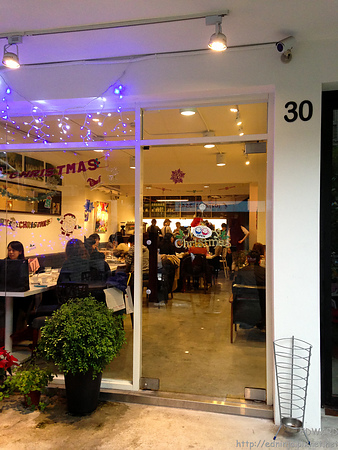 comma017.jpg comma017.jpg