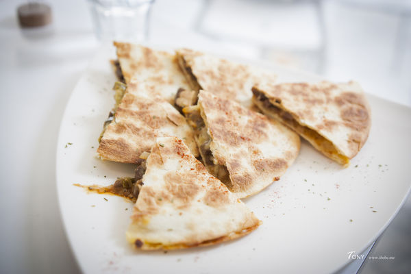 IMG_2274.jpg IMG_2274.jpg