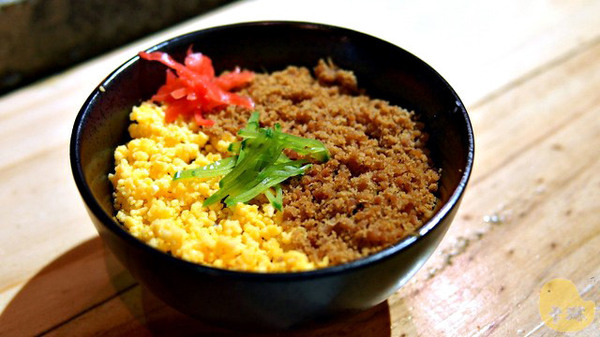 手串本舖串燒：【試吃】《手串本铺》手灑鹽花及950度熱情的職人串燒