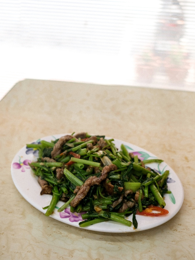 台北松山｜民生社區美食：蕭家牛雜湯、六順豆花芋泥火山