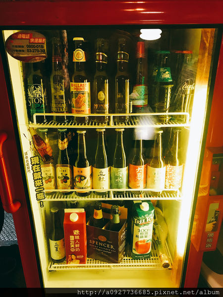 「台北大安區美食」『黑熊愛跳舞』六張犁新美式餐廳/粉紅漢堡/IG必打卡地點