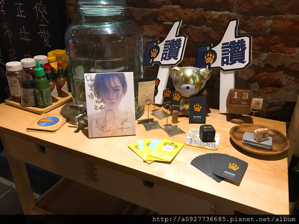 「台北大安區美食」『黑熊愛跳舞』六張犁新美式餐廳/粉紅漢堡/IG必打卡地點