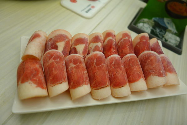 石二鍋(新店店)：石二鍋 ~ 排隊也要吃的平價火鍋  - 捷運大坪林站