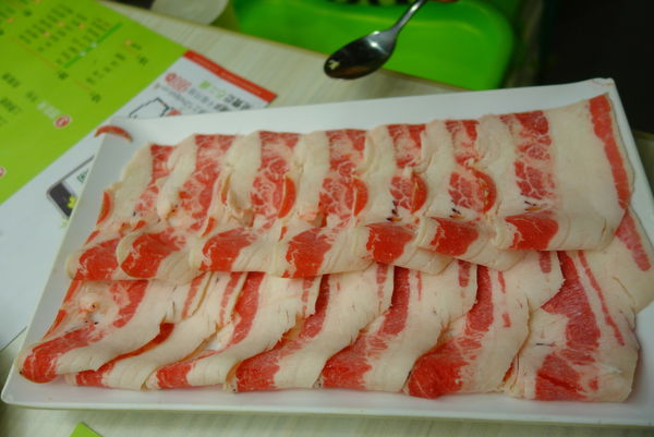 石二鍋(新店店)：石二鍋 ~ 排隊也要吃的平價火鍋  - 捷運大坪林站