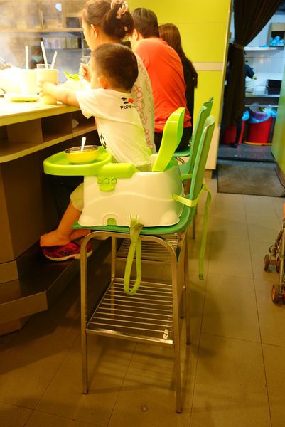 石二鍋(新店店)：石二鍋 ~ 排隊也要吃的平價火鍋  - 捷運大坪林站